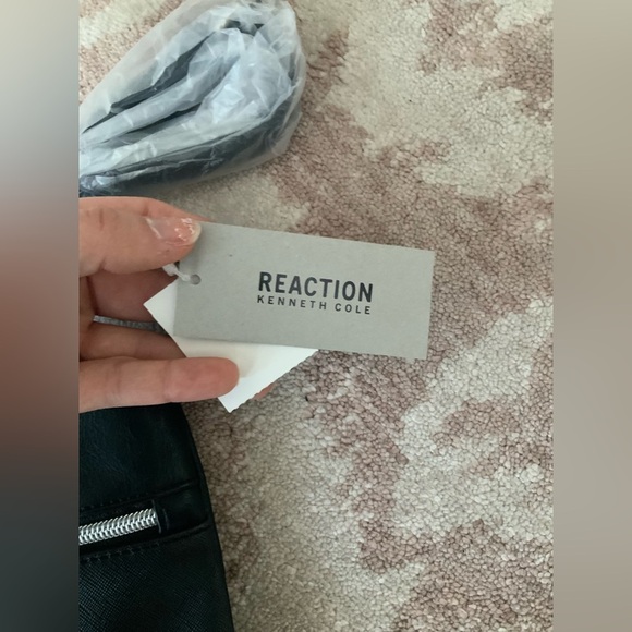 KENNETH COLE REACTION Black Crossbody Vegan Leather Purse BRAND NEW - Picture 3 of 13